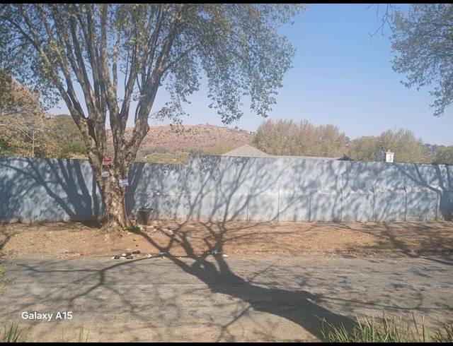 4 bed property for sale in BEZUIDENHOUT VALLEY